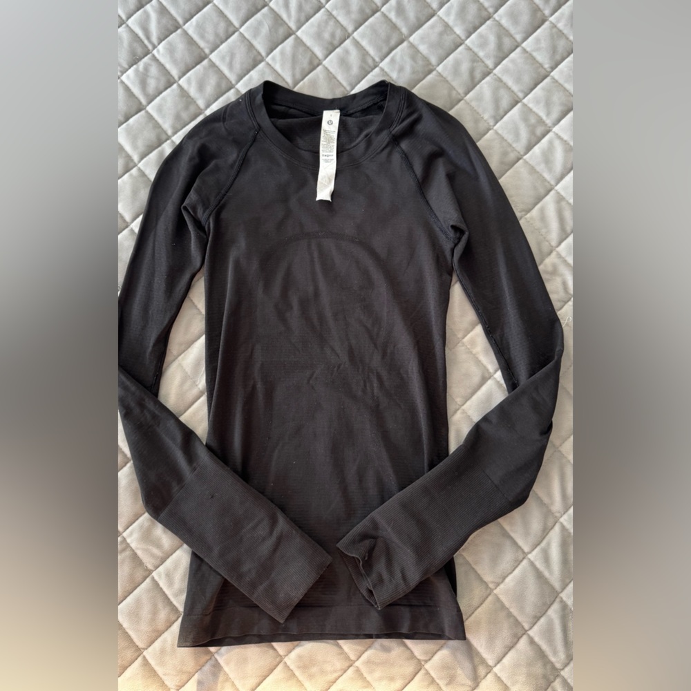 5x lululemon size 0 swiftly tops in used condition